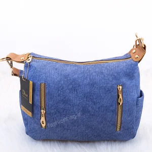 کیف زنانه دیور مدل کلاسیک با زیپ طلایی و بند چرمی - رنگ آبی نمای روبه رو بند آویزان