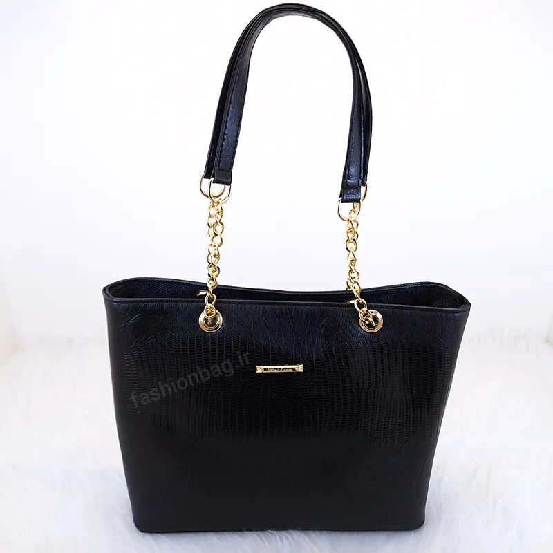 کیف زنانه مشکی آنجل با بند زنجیری طلایی – فروشگاه فشن بگ نما از جلو با بند